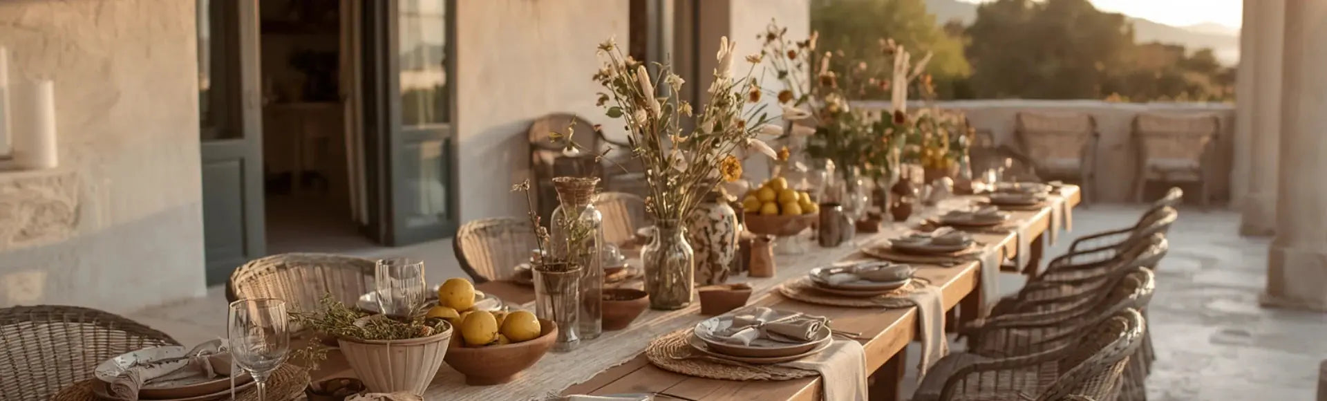 Καλοκαιρινό table setting έξω: Οδηγός για στυλάτο σερβίρισμα στη βεράντα Phos & Gaia