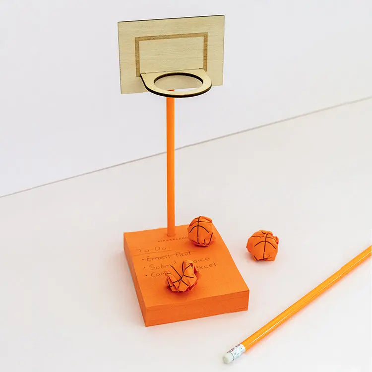 Desktop Dunks Kikkerland, σημειώσεις και μίνι στεφάνι γραφείου