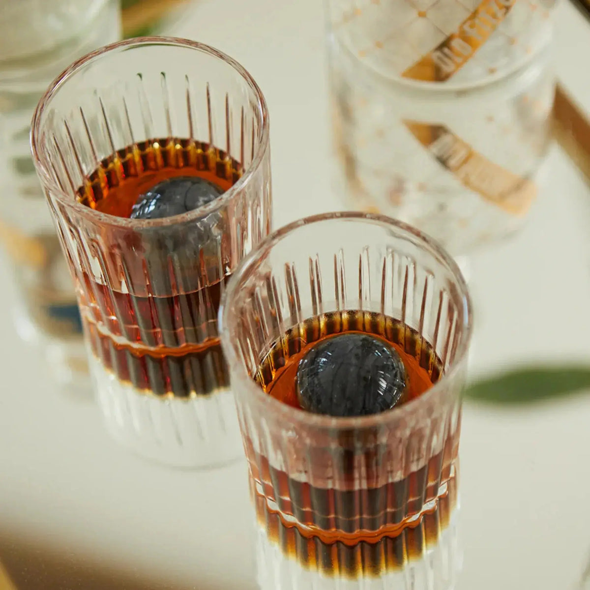 Λεπτομέρεια ποτηριών Whiskey Tumbler premium σχεδιασμού - Phos & Gaia