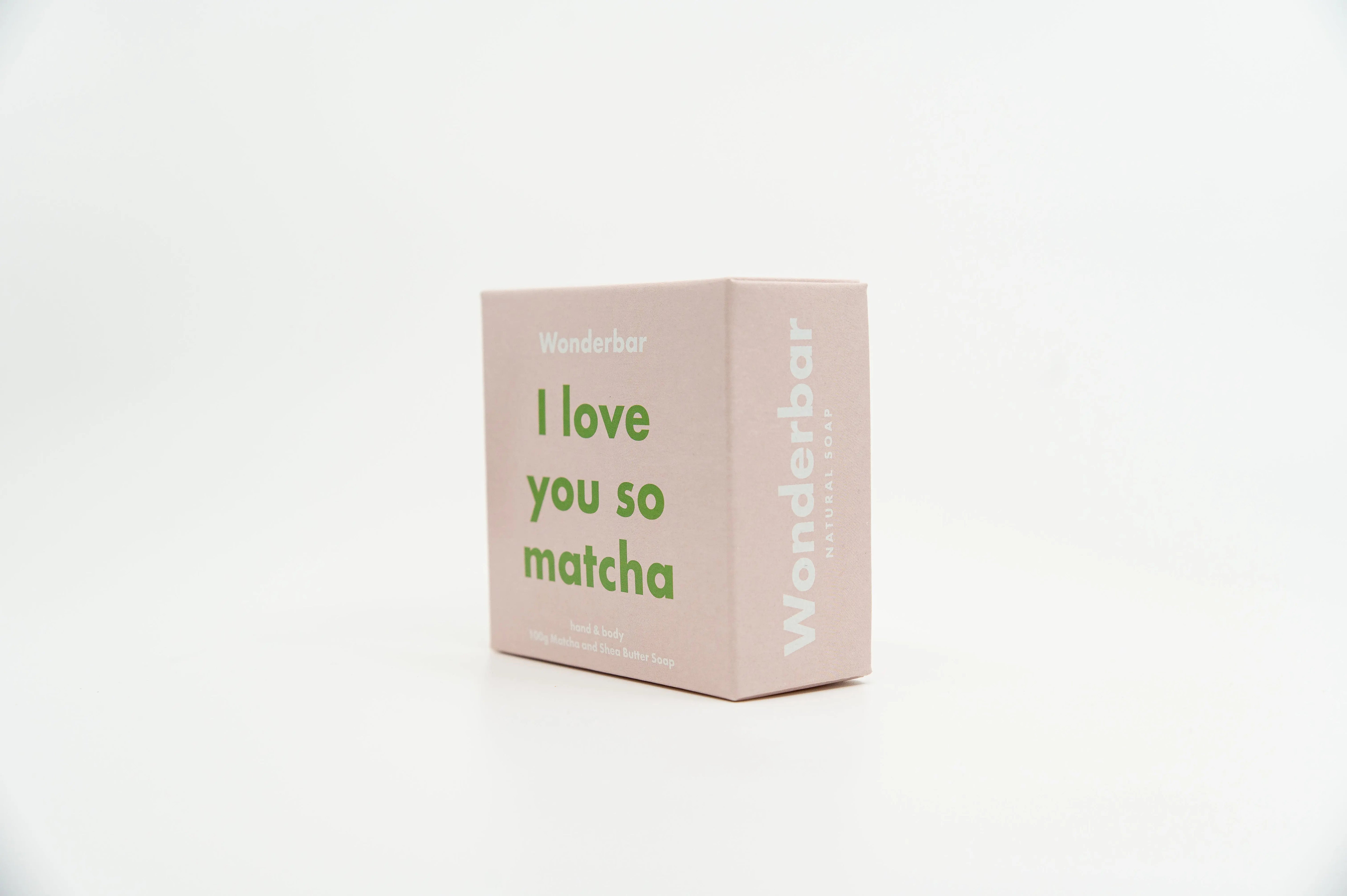 Λεπτομέρεια χειροποίητου σαπουνιού Matcha με αντιοξειδωτικά - Phos & Gaia