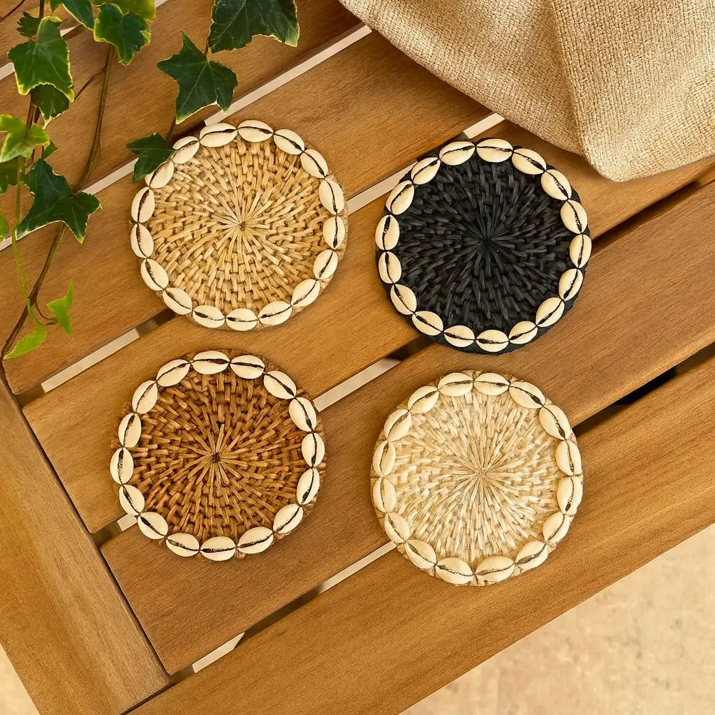 Λεπτομέρεια ρατάν και κοχυλιών στο boho σουβέρ - Phos & Gaia