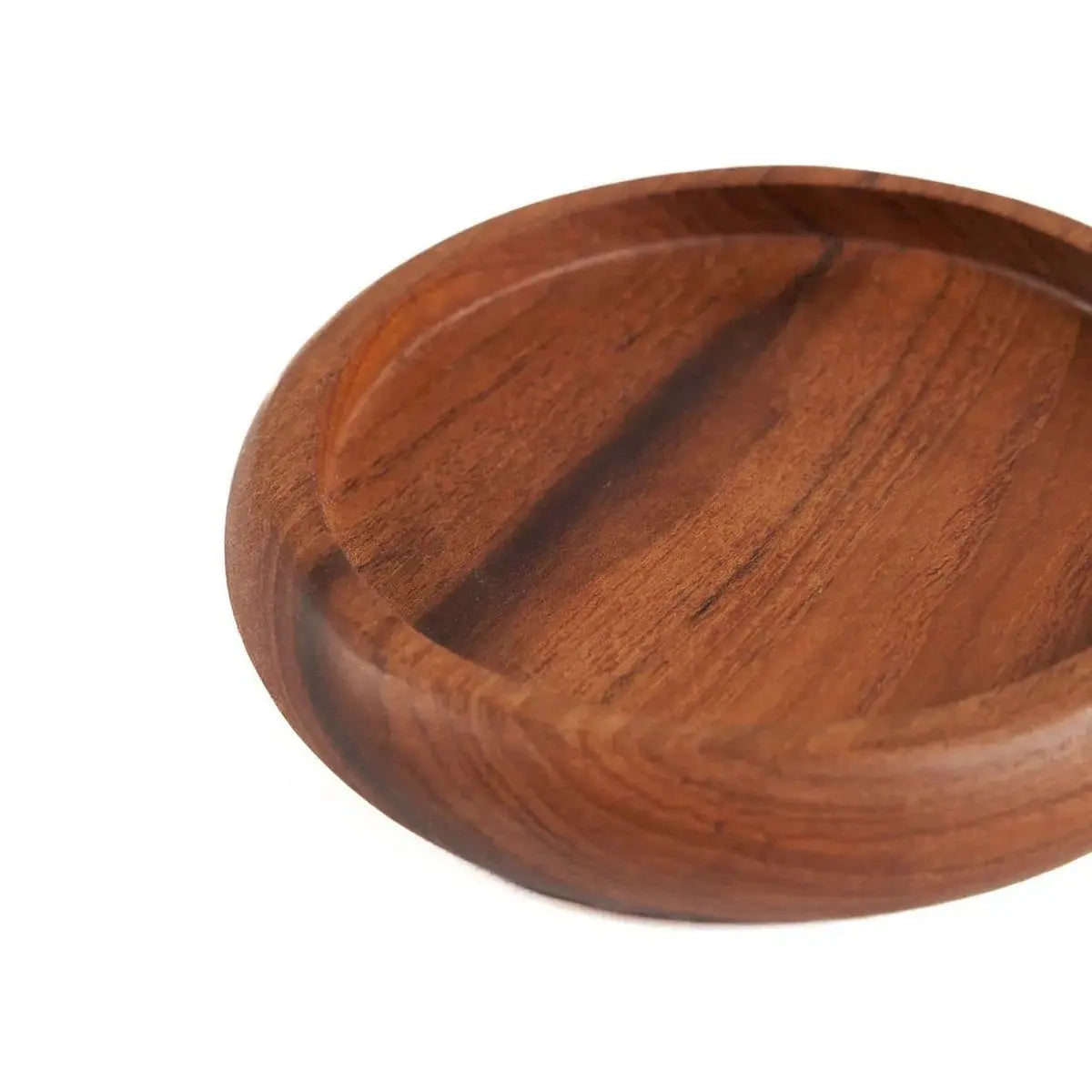 Λεπτομέρεια του χείλους του σουβέρ Nordic Teak Root